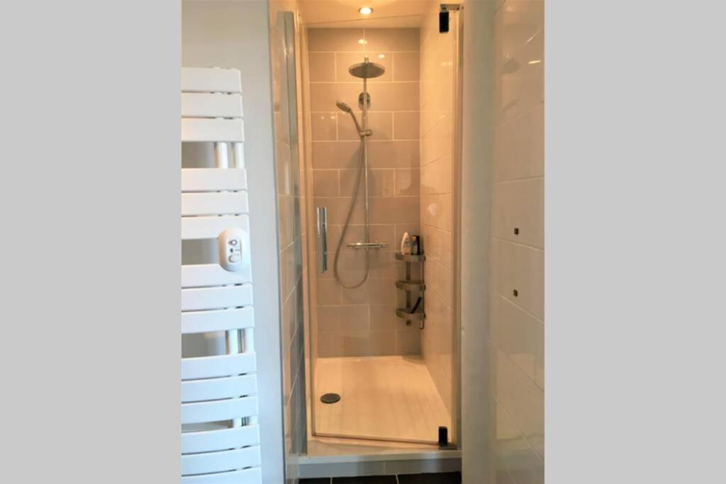 Superbe Loft 100M2 Proche Cathedrale Avec Parking Apartment Reims Exterior photo