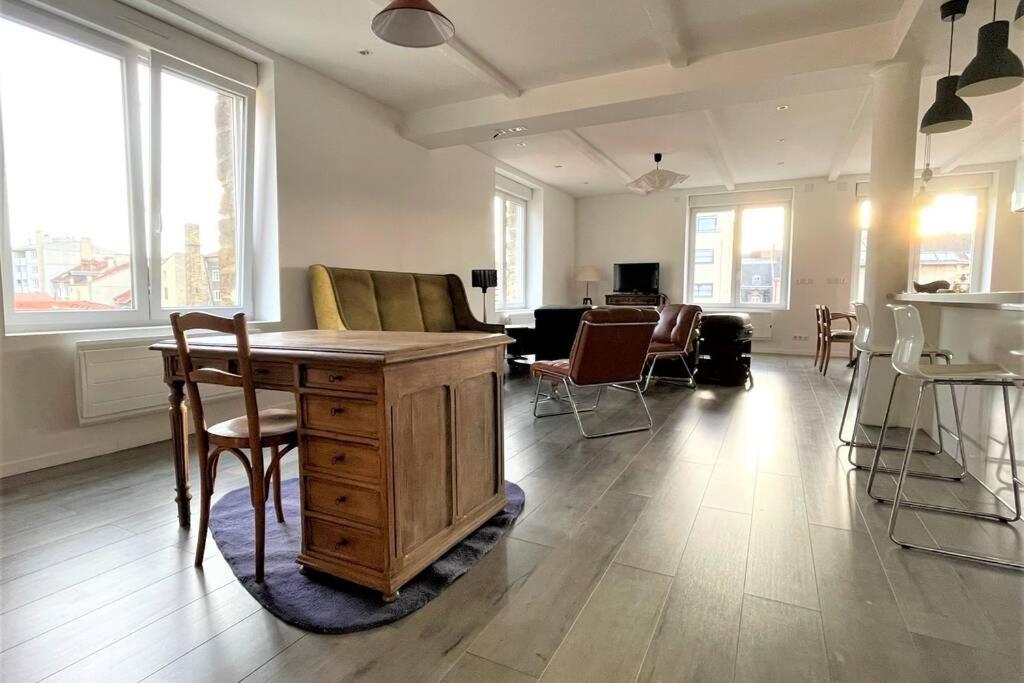 Superbe Loft 100M2 Proche Cathedrale Avec Parking Apartment Reims Exterior photo